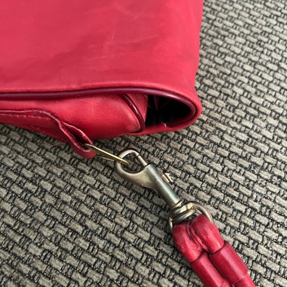 STONE MOUNTAIN All LEATHER Shoulder Bag - Picture 7 of 13